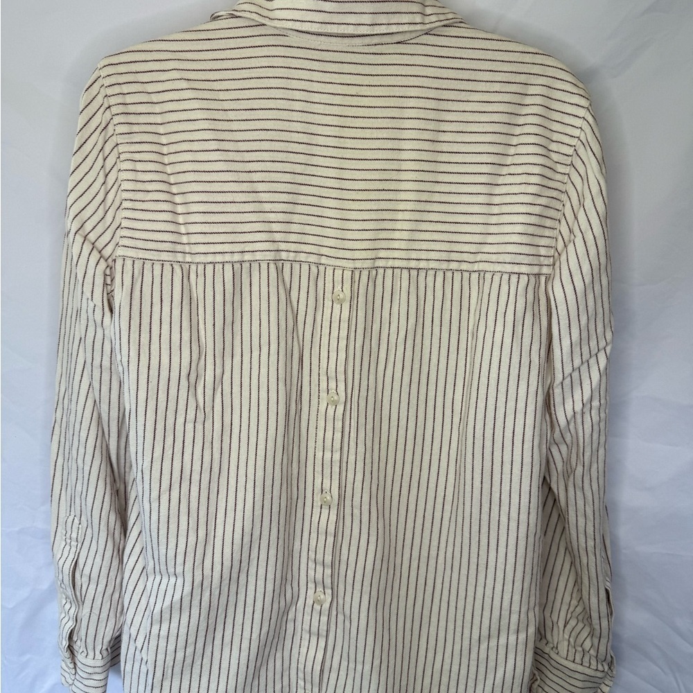 🤎 Madewell Striped Button-Down Shirt – Size M – Cozy, Cool, and Actually Useful - Picture 2 of 4